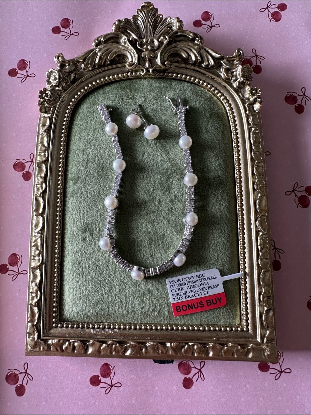 NWT Genuine Cultured Pearl and Cubic Zirconia Bracelet and Earrings Set - White